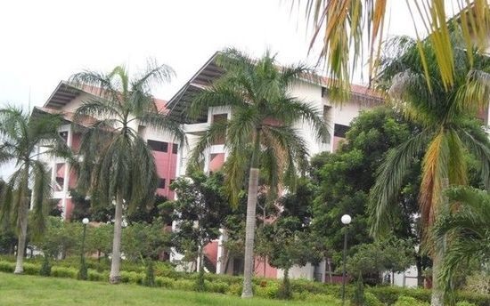 马来西亚第一工艺学院