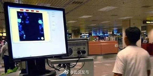 武汉市加强进出人员管控 遏制新型冠状肺炎病毒疫情扩散
